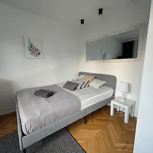Super żelazna 83-85 Apartament Warszawa
